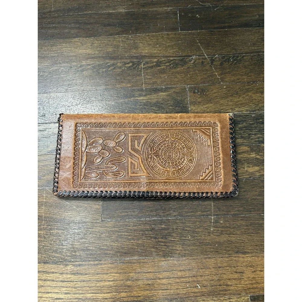 Men's  vintage hand-tooled leather wallet Genuine Leather Hand Made In Mexico